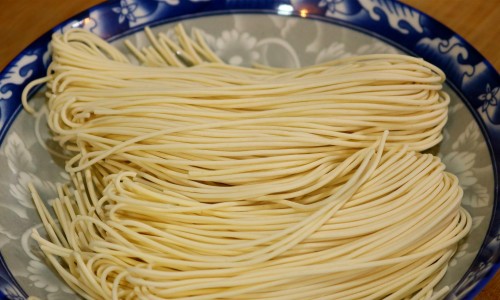 坐骨神经痛和肌肉痛的区别-【坐骨神经痛用筋膜枪按摩哪些位置】坐骨神经炎的症状 - 坐骨神经痛和筋膜炎的区别网